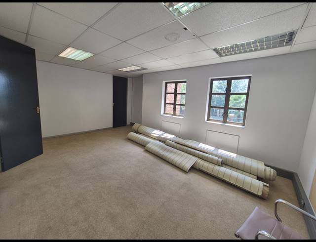 314M² OFFICE TO LET IN RIVONIA